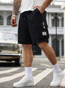 Manfinity LEGND 男士加大尺寸束口多口袋短褲 - 黑色 - 查看 1
