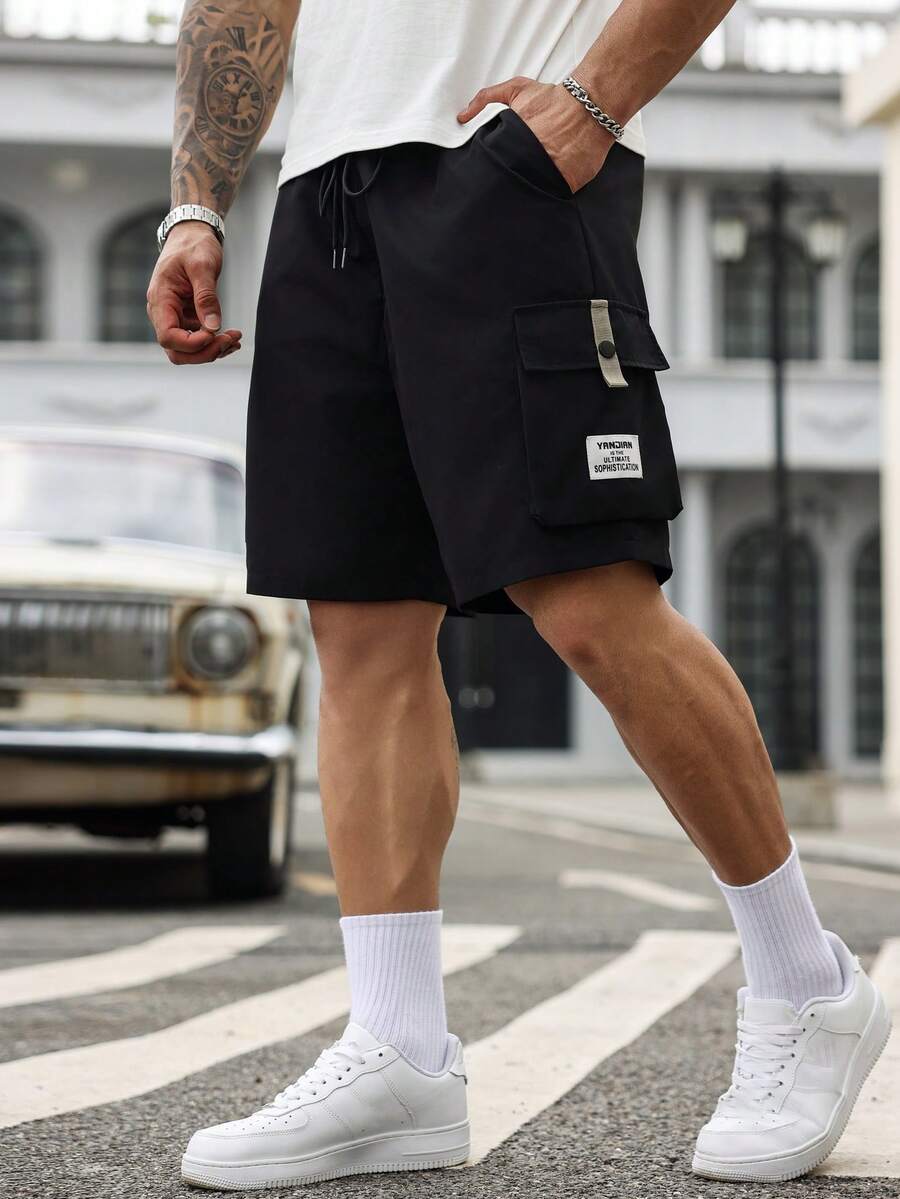 Manfinity LEGND 男士加大尺寸束口多口袋短褲 - 黑色 - 查看 1