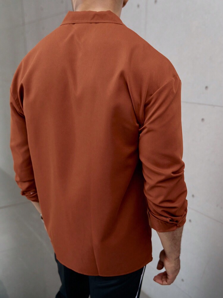 Manfinity Homme 夏季男士翻蓋口袋襯衫 - 咖啡棕 - 查看 2