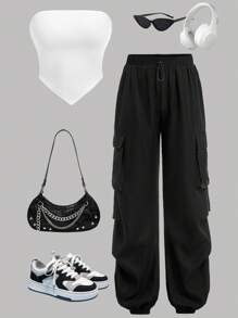 SHEIN Conjunto de dos piezas casual de ropa de calle para adolescente con top corto sin tirantes de punto en blanco y negro y pantalones jogger cargo de tejido con bolsillos woven. - Blanco y Negro - Ver 1