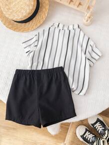 SHEIN Áo vest thường ngày cho bé trai/bé gái, áo sơ mi ngắn tay màu trơn/sọc & quần short lưng thun, lý tưởng cho các bữa tiệc sinh nhật, lễ rửa tội, lễ kỷ niệm sinh nhật đầu tiên, tiệc tùng, biểu diễn, đám cưới, v.v. - Nhiều màu - Xem 9