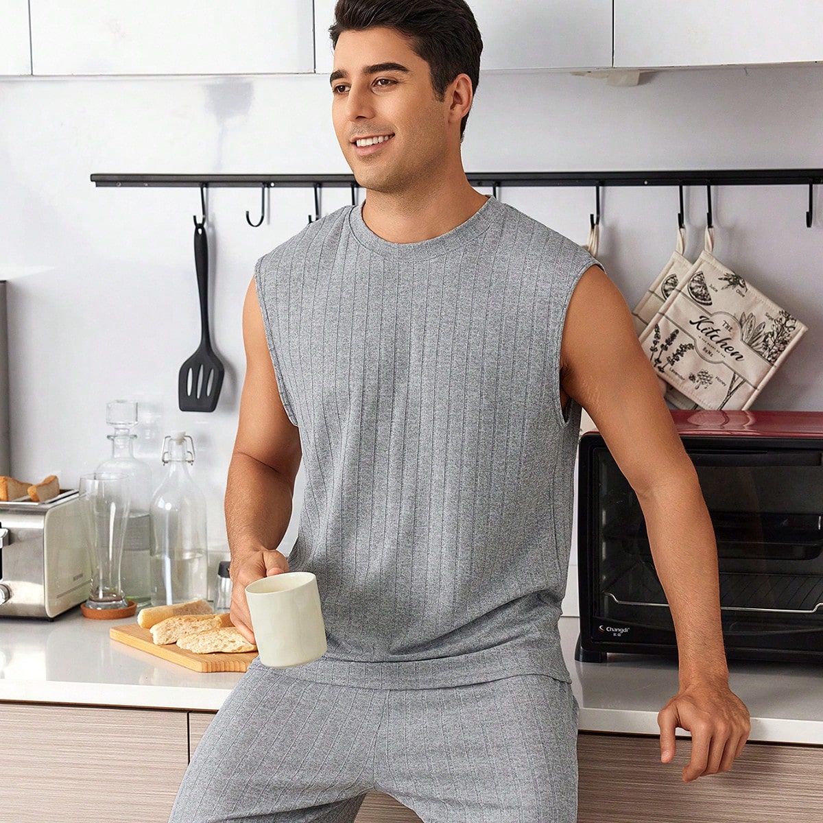 Conjunto de ropa de hogar para hombre con chaleco de unicolor simple y pantalones cortos