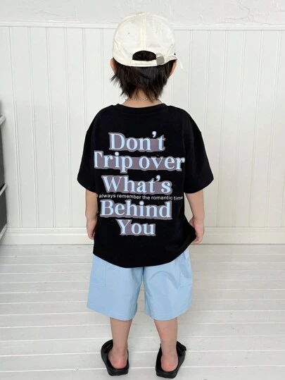 2入組少年運動寬鬆短袖T恤與信件印花舒適實用褲短組合，適用於日常穿著和戶外活動