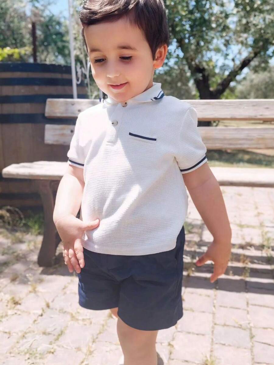 Cozy Pixies 男嬰立領短袖半扣套頭衫純色短褲套裝 - 藍色 - 查看 1