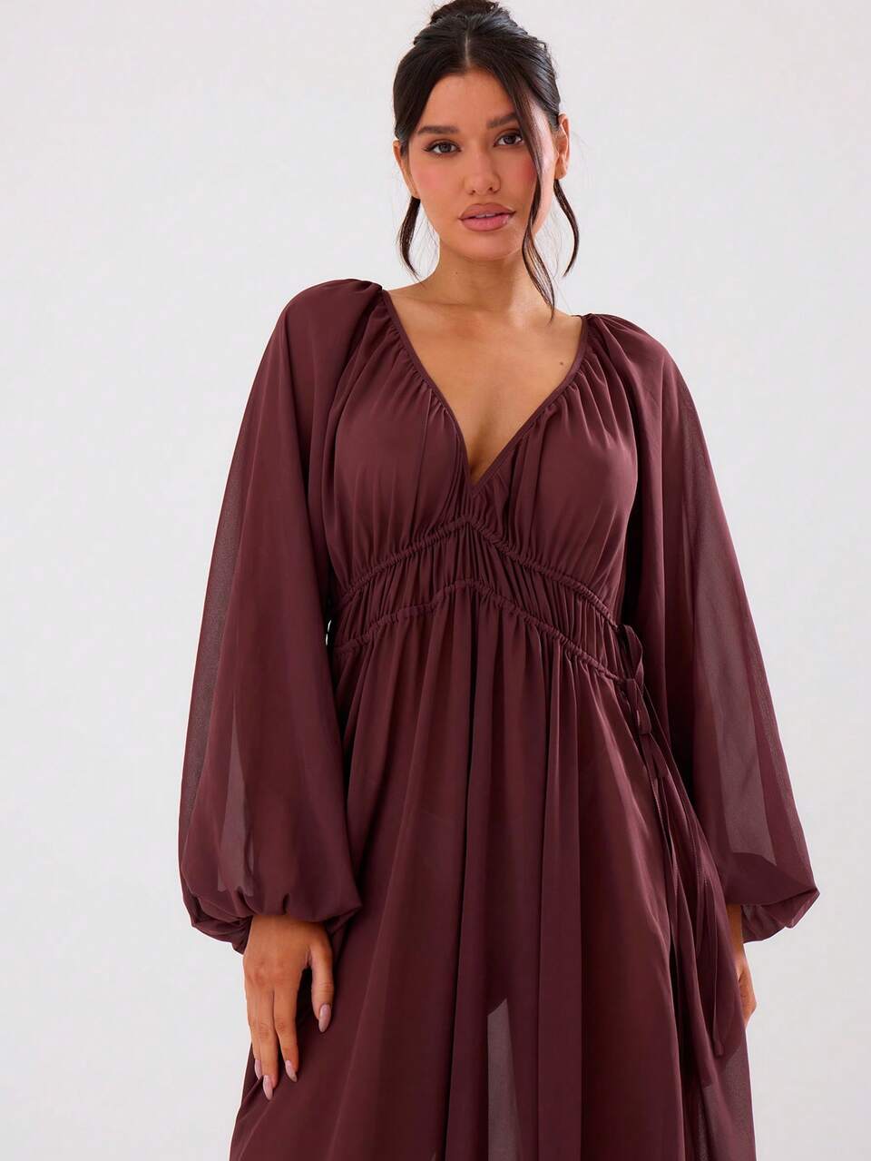 Robe longue ample à manches ballons avec décolleté plongeant, pour le printemps et l'été, idéale pour les vacances et la plage. Robe longue élégante pour la remise des diplômes et le bal