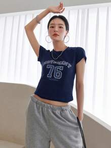 DAZY Letter Graphic Tee - Navy Blue - View 3