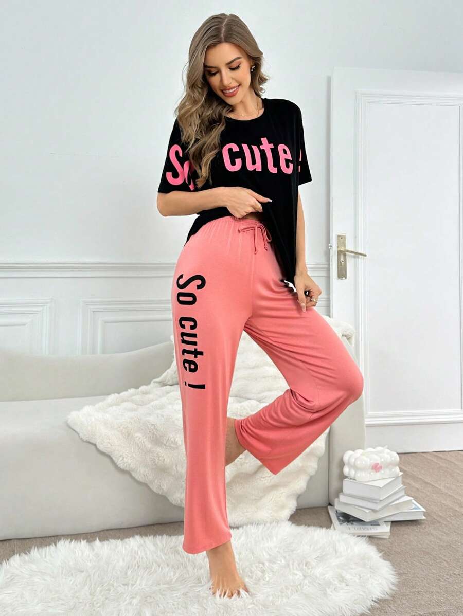 Conjunto de ropa de hogar con estampado de letras, mangas cortas y pantalones largos - Multicolor - Ver 1