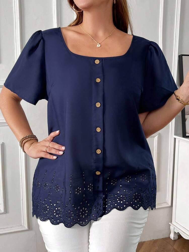 Cómo combinar una camisa de manga corta con cuello azul oscuro de talla grande con una hilera de botones para profesora en verano 2021