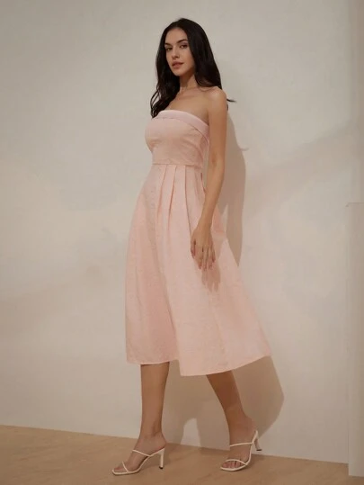 Aveloria 實色無肩帶紋理露背連身裙，附拉鍊