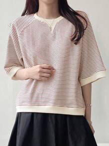 DAZY 條紋印花下垂肩TEE