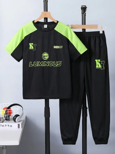 SHEIN 2 件套青少年男孩休闲拼布撞色短袖 T 恤和慢跑裤运动街头服饰套装，春夏秋季