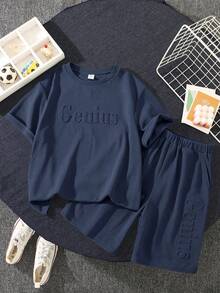 SHEIN 青少年男孩休閒度假風格字母3D壓花印花圓領短袖套頭T卹和針織短褲套裝 - 藏蓝色 - 查看 10
