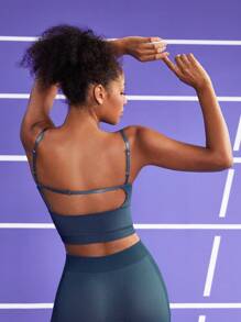 Easithlete Women's Minimalist Sports Bra With Spaghetti Strap And Back Cut-Out, Letter Printed