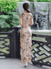 Fikoo 女士夏季服装连衣裙旗袍 - 米色碎花长款新娘/旗袍春假俱乐部礼服，短袖开衩，适合婚礼宾客、花园派对、文化活动、正式场合及外出度假穿着 - 杏色 - 查看 2