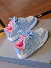 New Graffiti Design Breathable Anti-Slip Soft Sole Children's Sneakers For Sports, Skateboarding Or Casual Wear. With Exquisite Lasting Craftsmanship And Foot Support Design.
