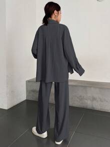 DAZY 女士两件套，落肩翻领衬衫搭配阔腿裤，秋季家居服套装 - 深灰色 - 查看 2