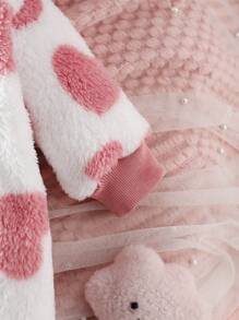 SHEIN Baby Girls' Romper With Plush Heart Print