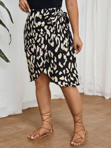 SHEIN Frenchy Váy quấn cỡ lớn in họa tiết da báo - Nhiều màu - Xem 4