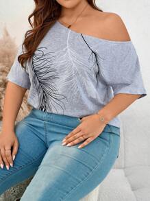 SHEIN Clasi Plus Size Women's Summer Asymmetrical Collar Feather Printed Short Sleeve Casual T-Shirt - Grey - View 3