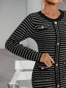 女士春秋圆领长袖条纹优雅针织连衣裙（随机条纹）