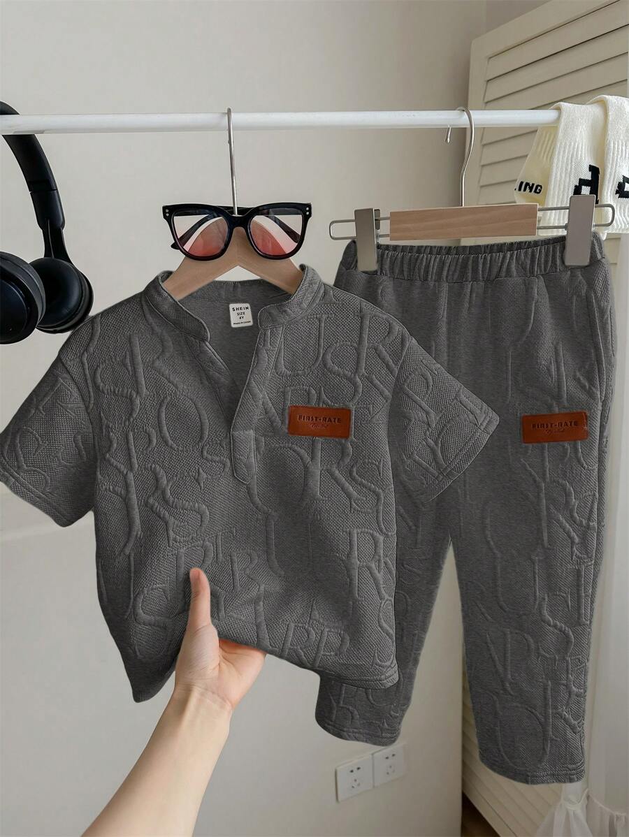 2入組男孩休閒大學拼接V領短袖套頭T恤和直筒針織長褲套裝 - 灰色 - 查看 1