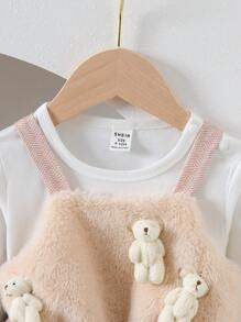 Conjunto de 2 peças de vestido com suspensório e pingente de ursinho de pelúcia para bebês meninas, com Top branca de gola redonda com borda de renda e saia em malha listrada bege, estilo retrô fofo. Ideal para outono e inverno. - Caqui - Visão 4