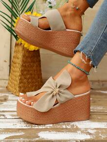 Neue Sommer Stil Schwarze Bienen Frauen Sandalen, großer Größe dicke Sohle Plattform Teaserschuhe, lässige Keilabsatz Sandalen für Damen