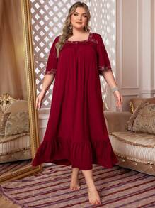 Robe de nuit ample à encolure carrée en patchwork de dentelle vintage de grande taille, robe de pyjama avec ajustement ample, robe longue - Rouge foncé - Voir 3