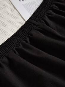 Flirla Quần short in hình trái tim buộc dây phía trước cỡ lớn - màu đen - Xem 3