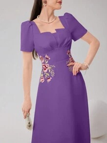 Modelyn 花卉刺绣泡泡袖优雅长裙长款晚礼服