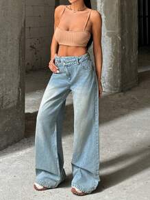CasuGlow VINTAGE Casual WASH HIGH WAIST WIDE LEG CUT ASYMMETRIC BELT DETAIL Daytime Light Blue Summer - Medium Wash - View 4