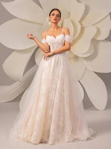 French Retro Off-Shoulder Tie-Up Women's Luxury Lace Embroidered Elegant Wedding Dress - White - View 2