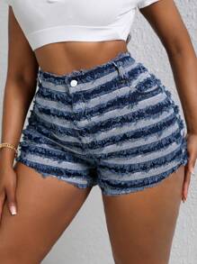 SHEIN SXY Shorts de moda de talla grande de mezclilla con dobladillo deshilachado