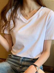 女士休闲纯色 V 领短袖 T 恤，夏季