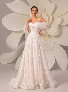 New Autumn Elegant Wedding Dress With Heavy Lace Patchwork, Mesh Detailing, Open Shoulder, And Train