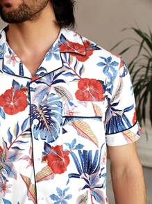Manfinity ChillVibe Conjunto de ropa de hogar de verano para hombre con estampado floral de manga corta y pantalones cortos