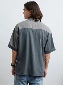 Manfinity VCAY Chemise tissée à patchwork à manches courtes, à la mode, décontractée et quotidienne pour jeunes hommes - Gris - Voir 2