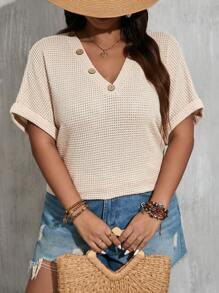 SHEIN LUNE Camiseta casual de talla grande para mujer con mangas murciélago cortas, cuello en V y botones decorativos para el verano