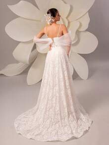 New Autumn Elegant Wedding Dress With Heavy Lace Patchwork, Mesh Detailing, Open Shoulder, And Train