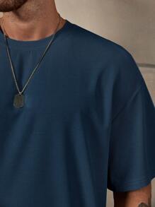 Manfinity Homme Loose Fit Men's Solid Color Drop Shoulder T-Shirt And Shorts Set