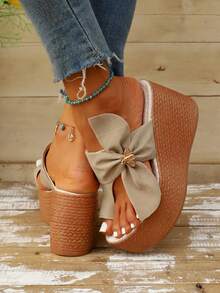 Neue Sommer Stil Schwarze Bienen Frauen Sandalen, großer Größe dicke Sohle Plattform Teaserschuhe, lässige Keilabsatz Sandalen für Damen