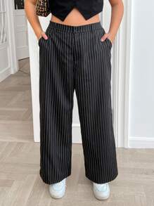 SHEIN EZwear 大尺碼女士條紋編織彈性腰款套裝褲 - 黑與白 - 查看 1