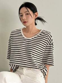 Dazy-Less 条纹印花落肩开衩 T 恤老式风格超大 T 恤商务休闲女士工作服 - 黑與白 - 查看 10