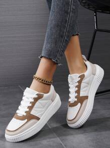 秋冬卡其色女鞋时尚休闲运动拼色运动鞋，适合所有季节