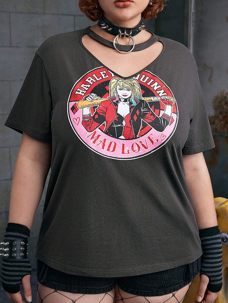 Harley Quinn X SHEIN 大码前卫、深色、时尚灰色宽松针织心形和卡通人物图案镂空 T 恤，夏季 - 黑色 - 查看 1