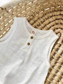 Cozy Pixies 嬰兒男童針織柔軟無袖圓領背心上衣和休閒短褲套裝，半拉鍊款式 - 杏色 - 查看 4