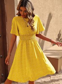 SHEIN LUNE Round Neck Short Sleeve A-Line Dress With Heart Print And Gathered Waist - Yellow - View 4