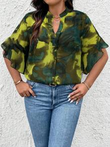 SHEIN LUNE Plus blouse met tie-dye volantmouwen