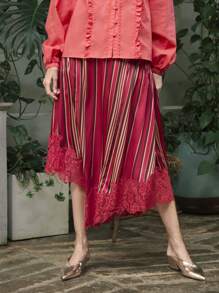 Miaspire Falda midi de satén con pliegues laterales, con estampado a rayas rojas y negras, y dobladillo de encaje rojo asimétrico y elegante para mujer