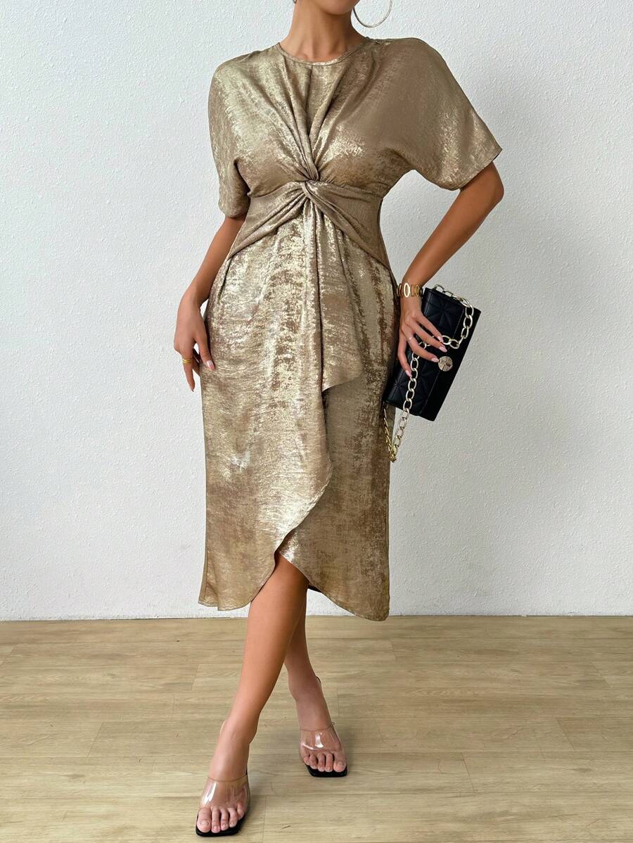 Chiquease Váy Satin tay áo cánh dơi xoắn phía trước Jacquard - Vàng - Xem 1